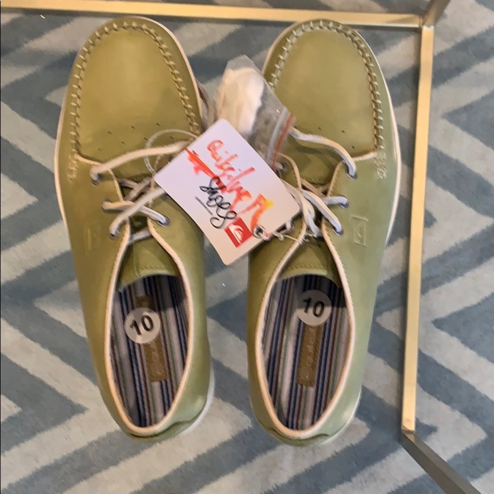NWT Quicksilver olive green Boat shoes